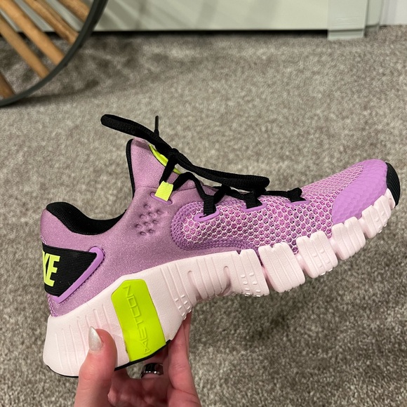 Nike Women's Purple Athletic Shoes - Picture 3 of 3